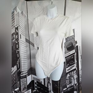 Naked Wardrobe Women's Short Sleeve White Bodysuit Size Large